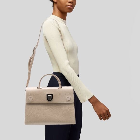 Christian Dior medium Diorever handle bag Authentic Retail 3950$ - Picture 1 of 16